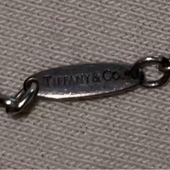 Tiffany & Co. Elsa Peretti Open Infinity Cross, Sterling Silver - Picture 4 of 6